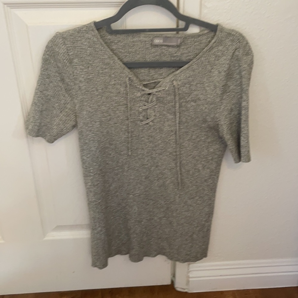 Grey shirt with ties